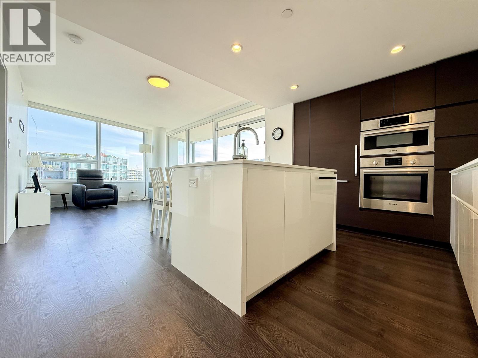 1303 5508 HOLLYBRIDGE WAY