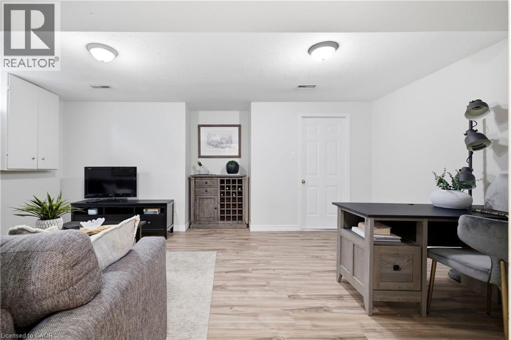 704 Jacob Lane, Waterloo, Ontario N2V 2A7 - Photo 22 - 40846083