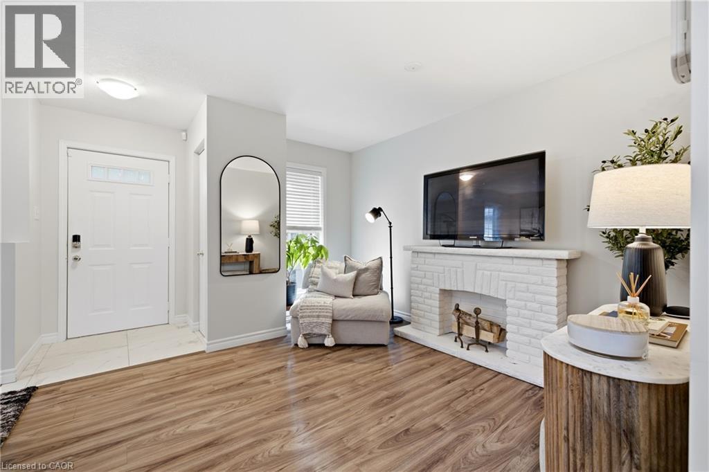 704 Jacob Lane, Waterloo, Ontario N2V 2A7 - Photo 4 - 40846083