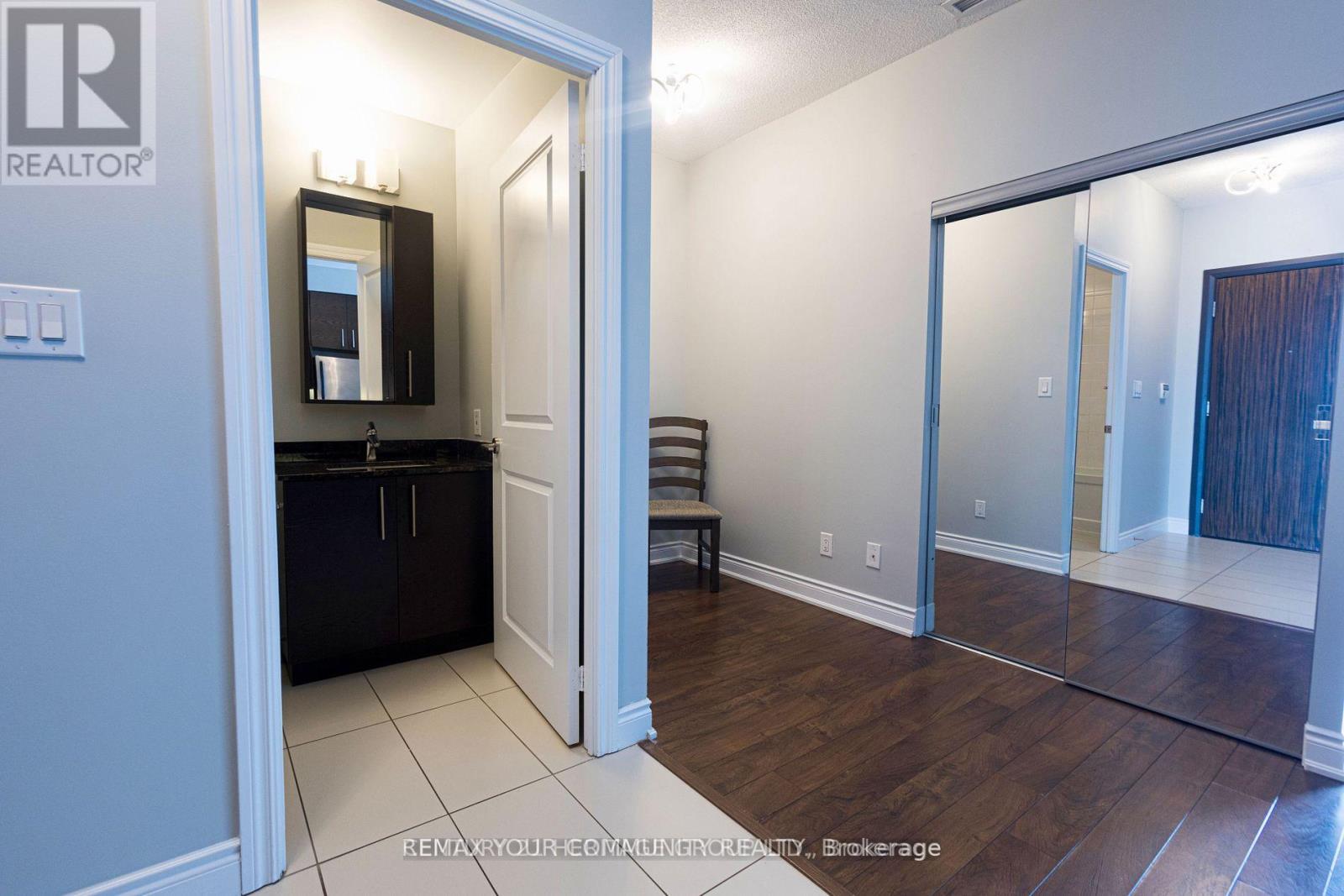 1210 - 325 South Park Road, Markham, Ontario  L3T 7W2 - Photo 12 - N13601786