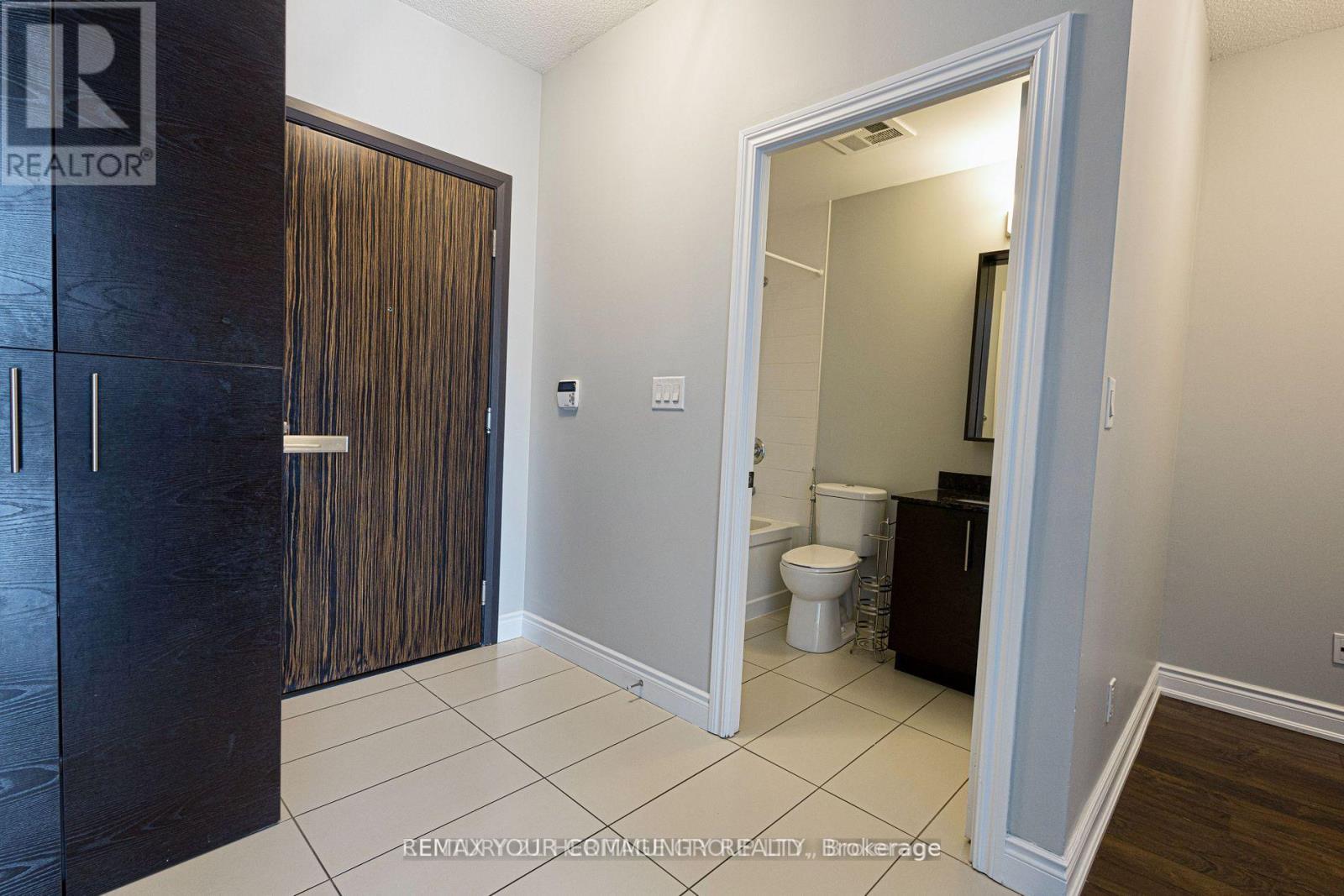 1210 - 325 South Park Road, Markham, Ontario  L3T 7W2 - Photo 6 - N13601786