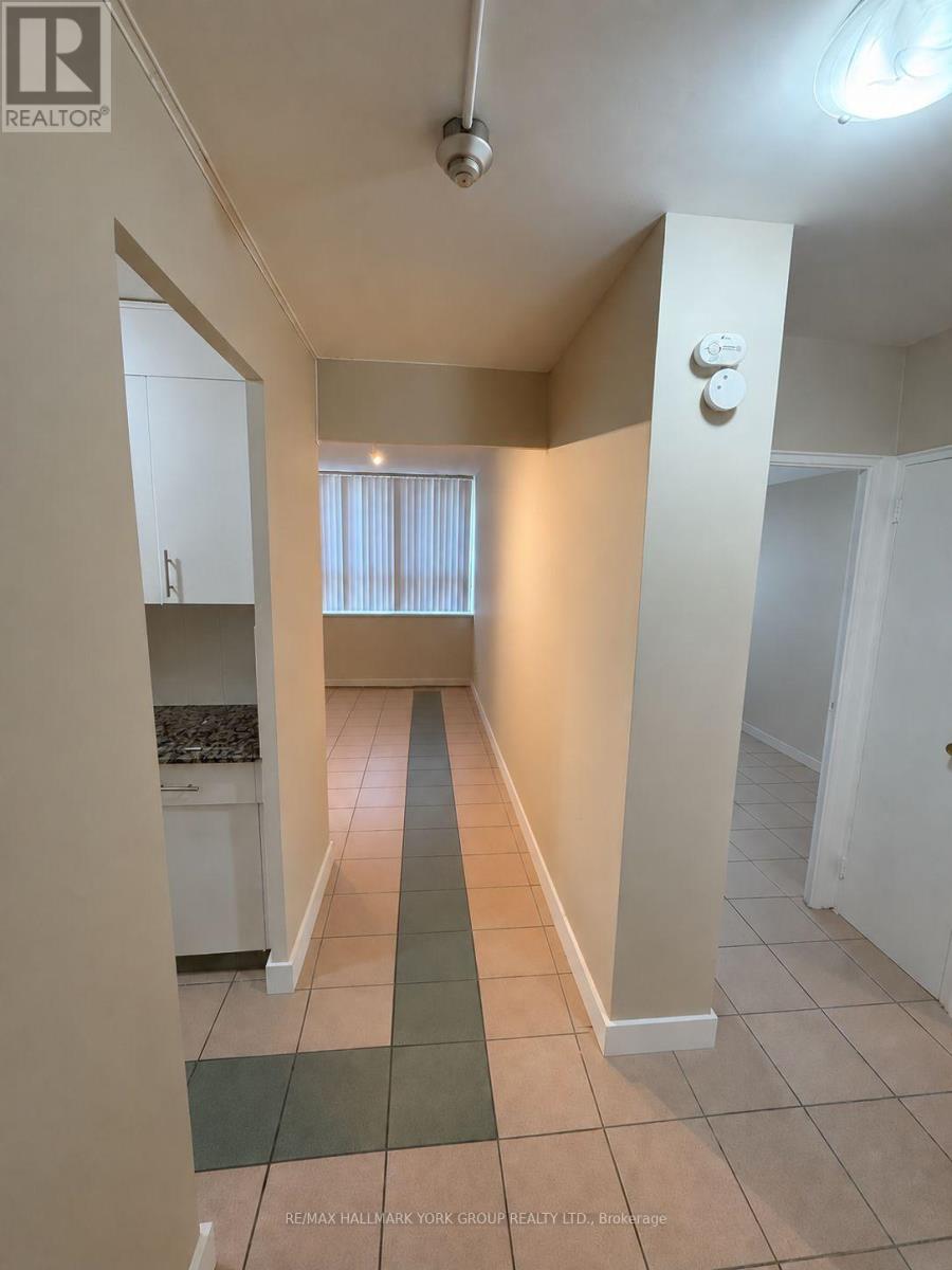 101 - 105 Raglan Avenue, Toronto, Ontario  M6C 2K7 - Photo 11 - C13544456