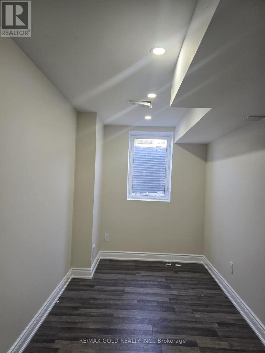 Bsmt - 35 Dolobram Trail, Brampton, Ontario  L7A 4Y3 - Photo 3 - W13601846