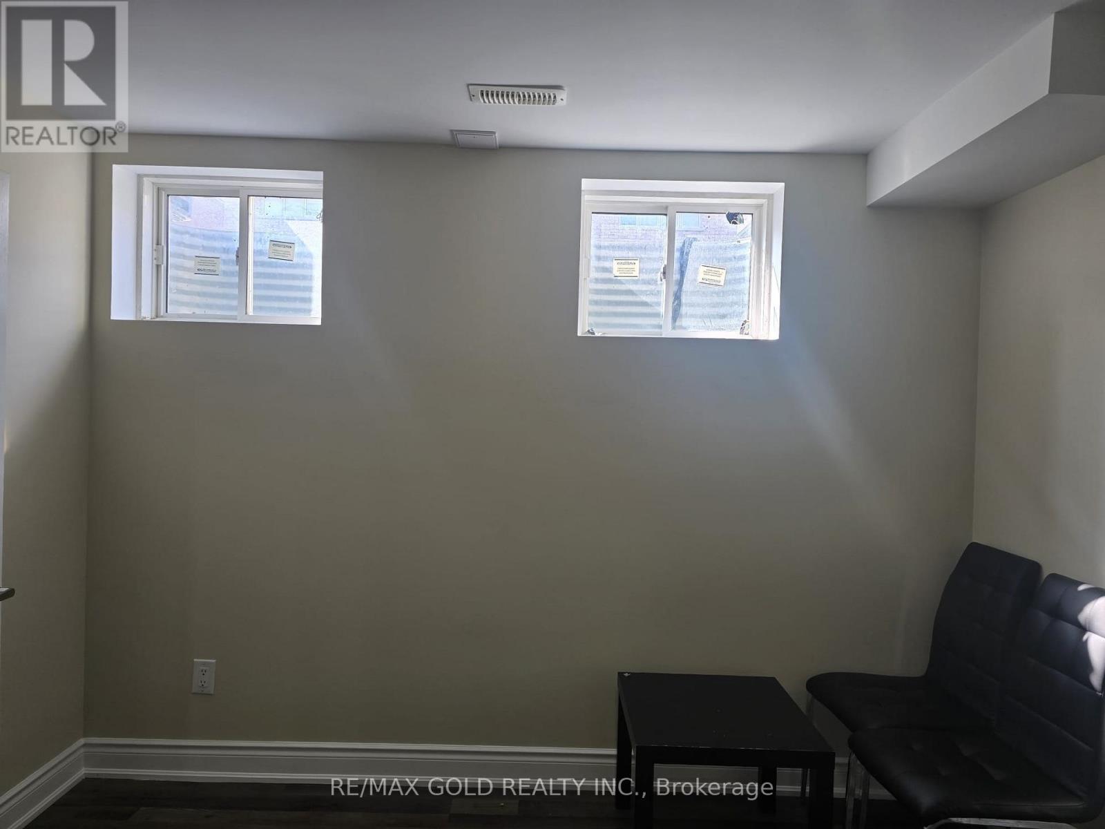 Bsmt - 35 Dolobram Trail, Brampton, Ontario  L7A 4Y3 - Photo 7 - W13601846