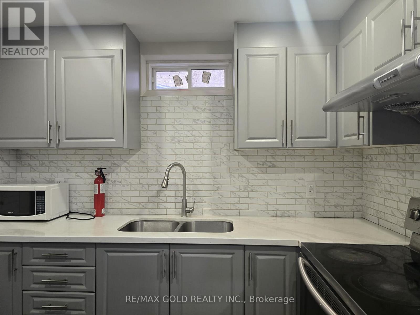 Bsmt - 35 Dolobram Trail, Brampton, Ontario  L7A 4Y3 - Photo 9 - W13601846