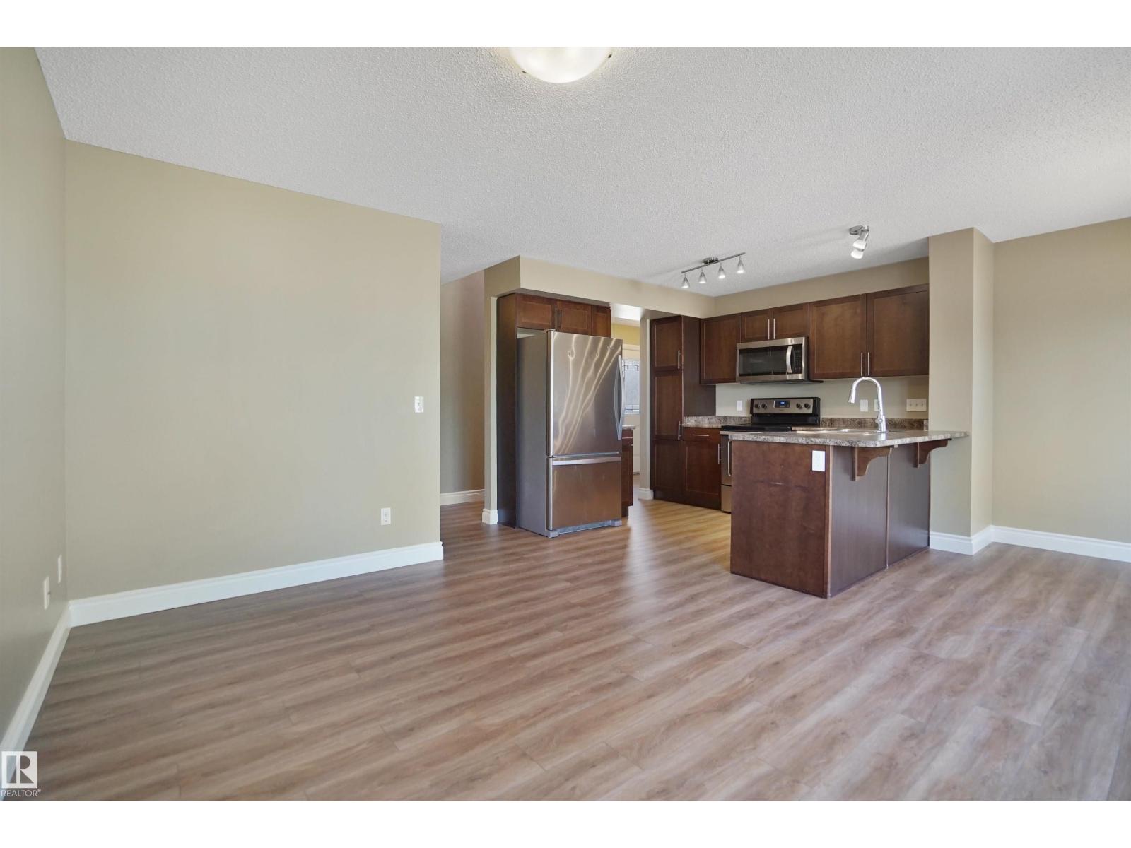 #33 445 Brintnell Bv NW, Edmonton, Alberta  T5Y 0V5 - Photo 7 - E4500482