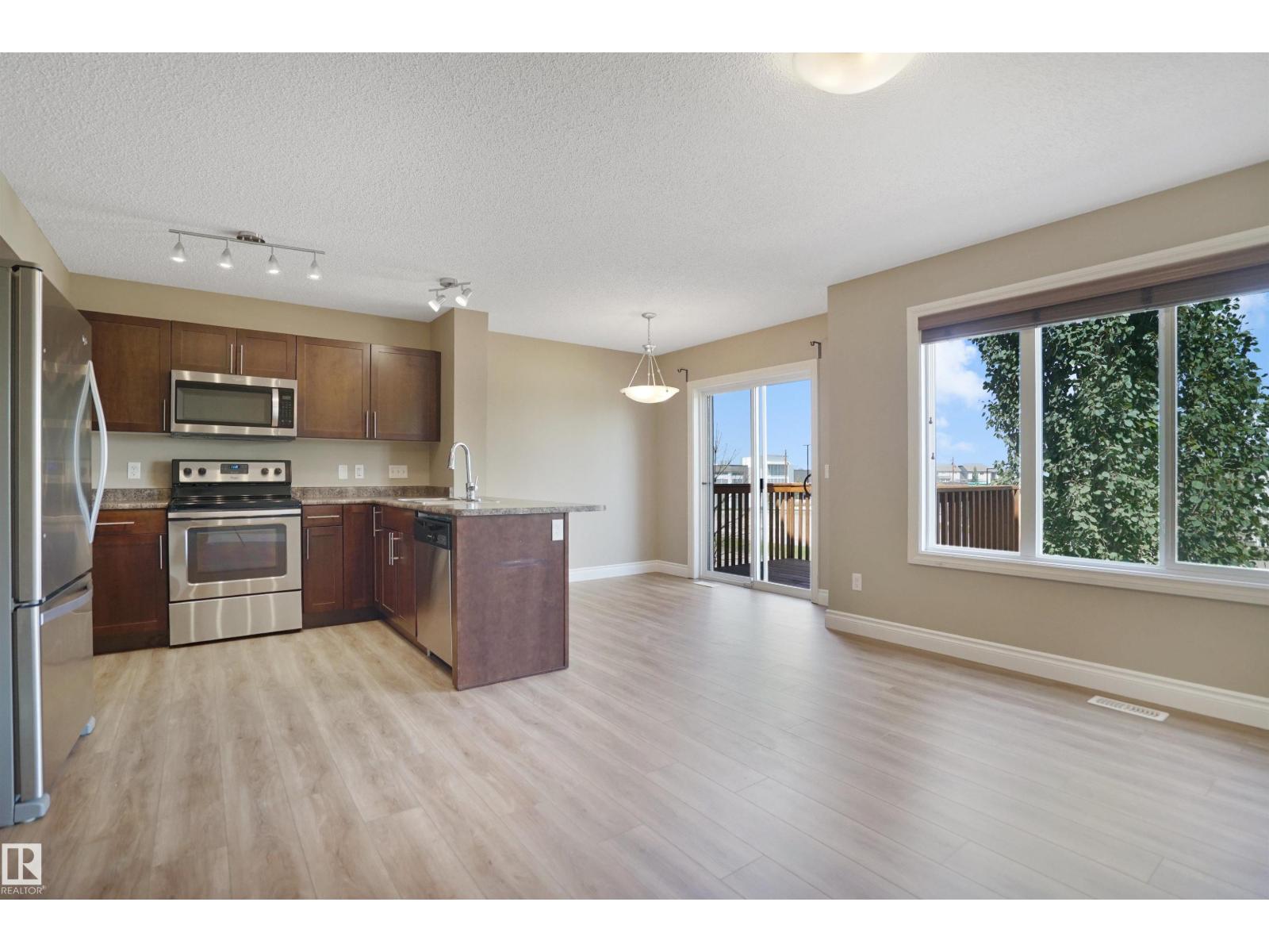 #33 445 Brintnell Bv NW, Edmonton, Alberta  T5Y 0V5 - Photo 8 - E4500482