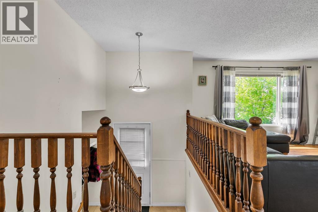 502 Maplewood Drive, Diamond Valley, Alberta  T0L 0H0 - Photo 3 - A2320520