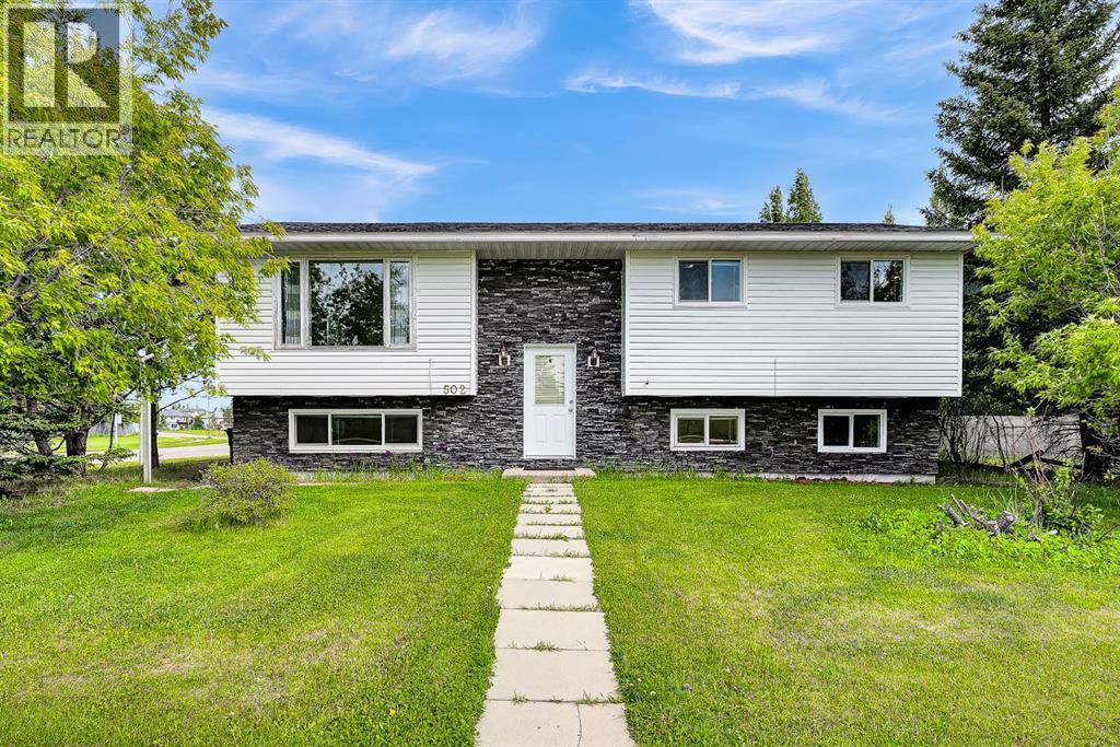502 Maplewood Drive, Diamond Valley, Alberta  T0L 0H0 - Photo 1 - A2320520