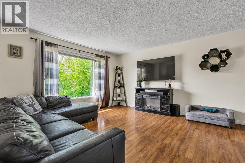 502 Maplewood Drive, Diamond Valley, Alberta  T0L 0H0 - Photo 5 - A2320520