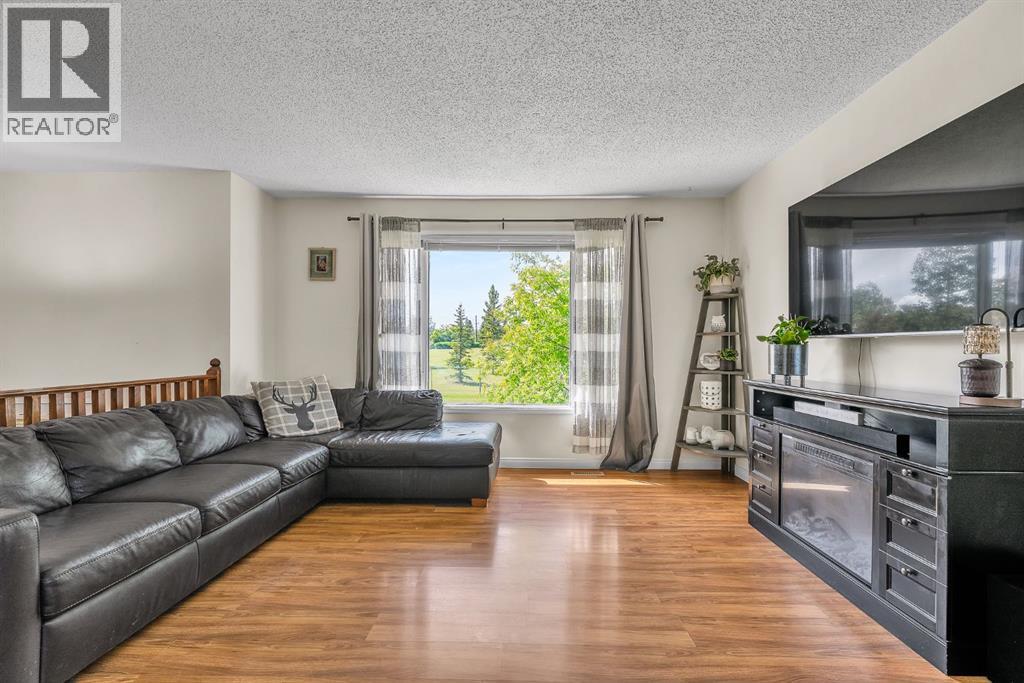 502 Maplewood Drive, Diamond Valley, Alberta  T0L 0H0 - Photo 6 - A2320520