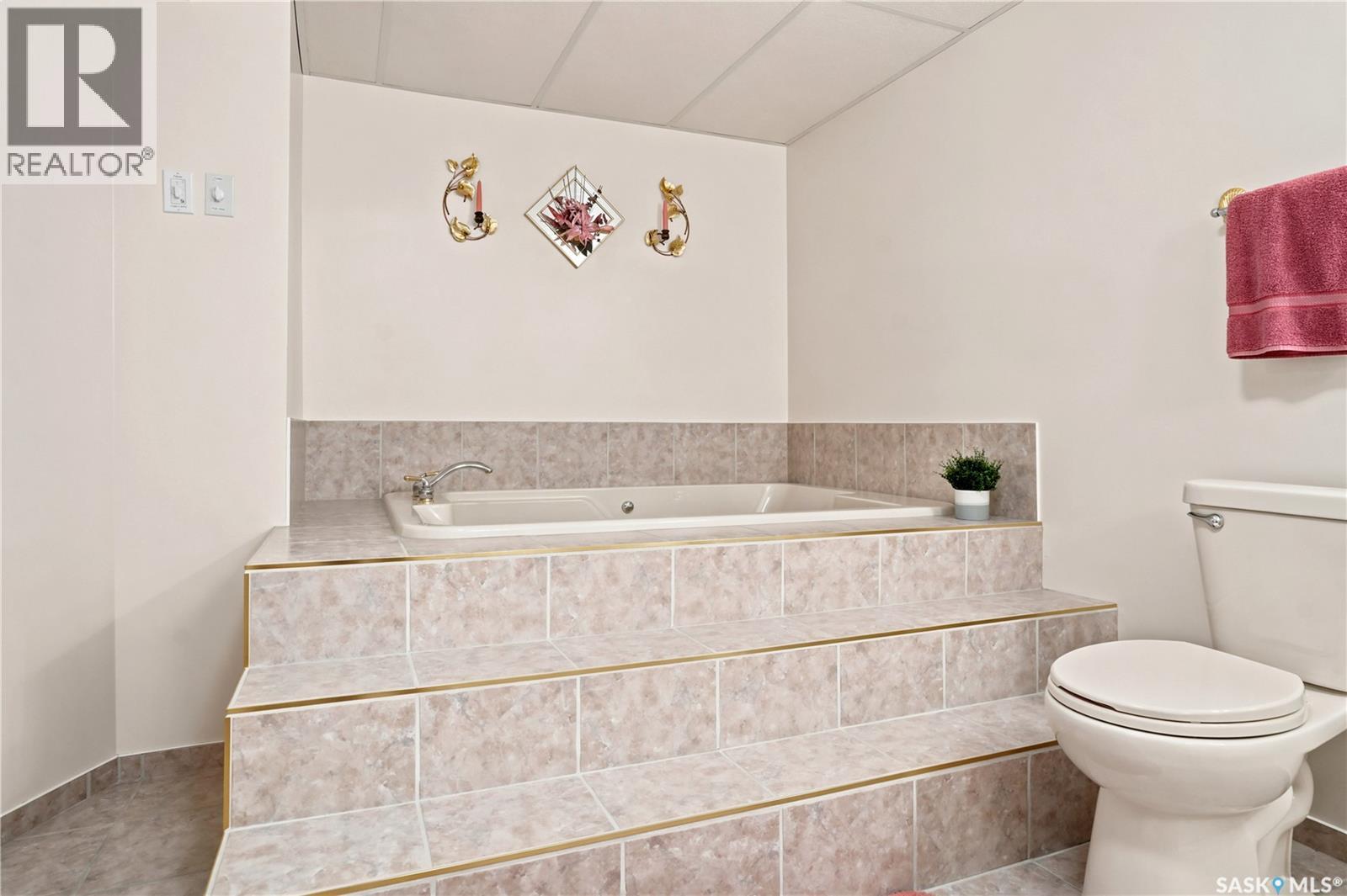 3291 Thames Crescent E, Regina, Saskatchewan  S4V 2Y9 - Photo 34 - SK043335