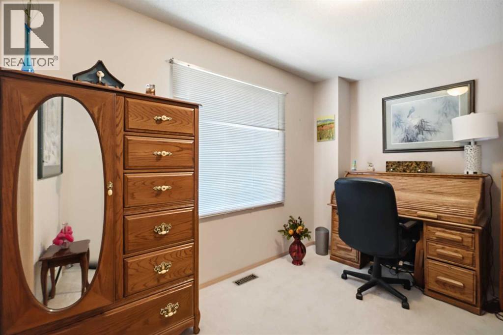 164 Sunterra Heights, Cochrane, Alberta  T4C 1W7 - Photo 8 - A2328025