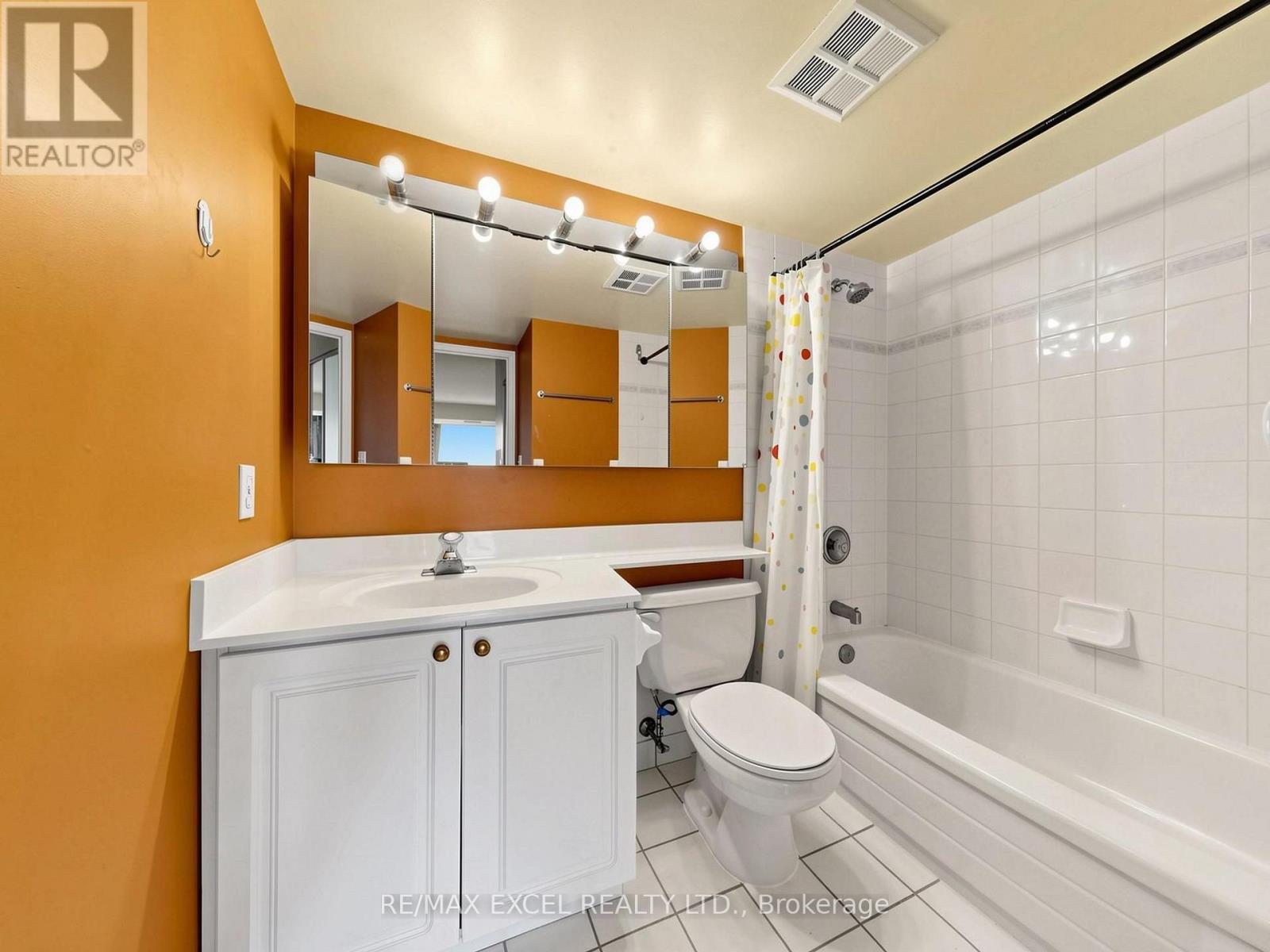 706 - 28 Pemberton Avenue, Toronto, Ontario  M2M 4L1 - Photo 20 - C13004798