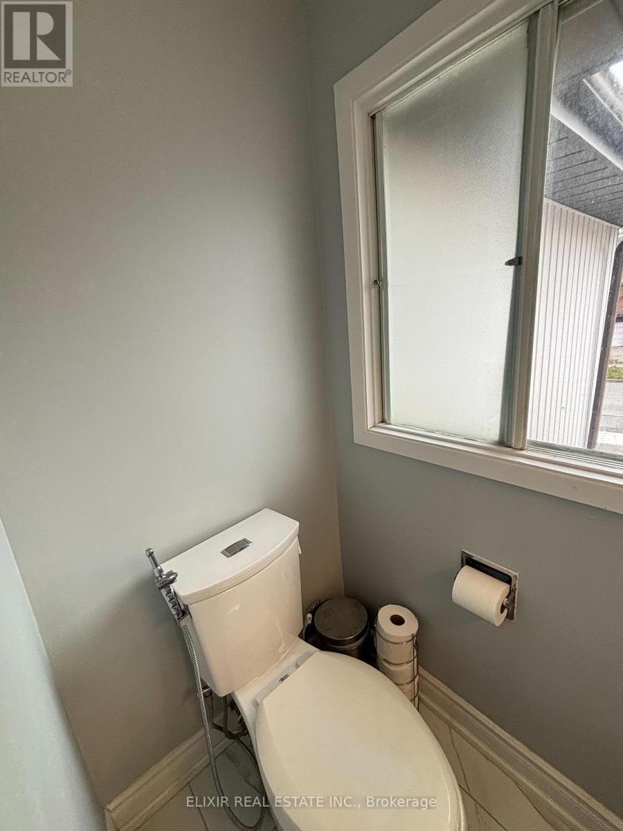 26 Roughfield Crescent, Toronto, Ontario  M1S 4K4 - Photo 11 - E13597614