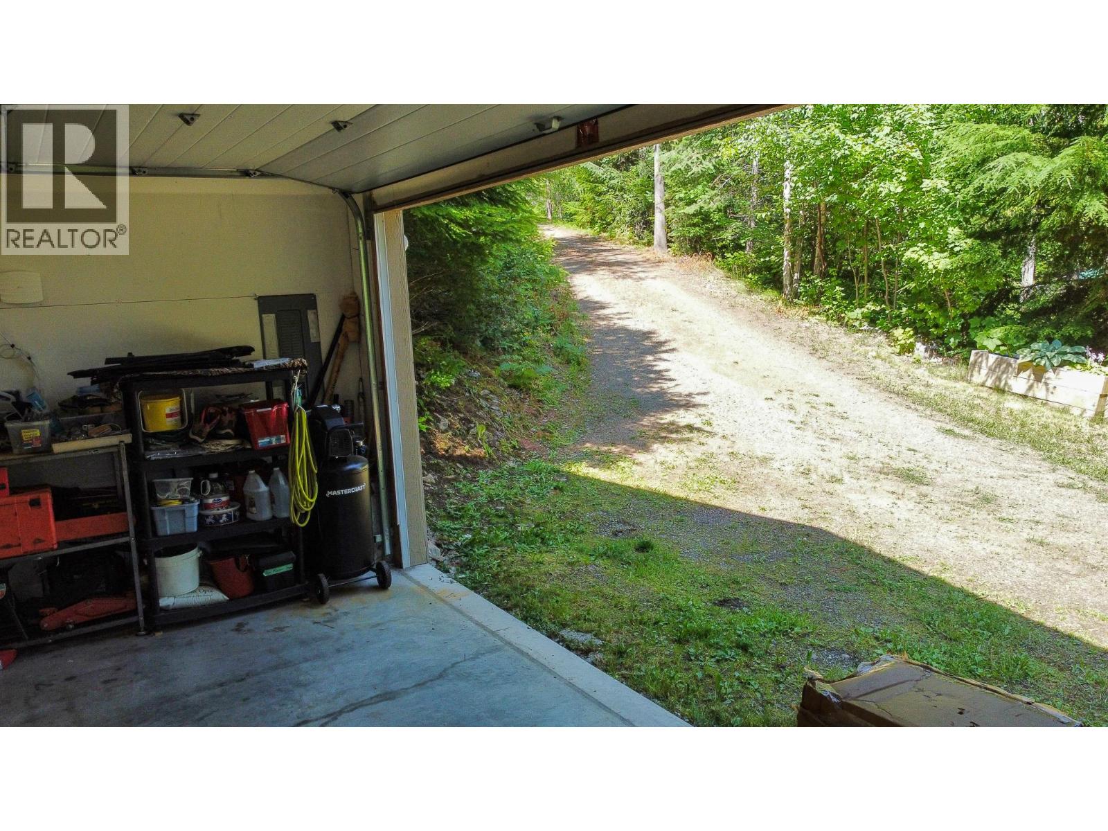 Listing image 42