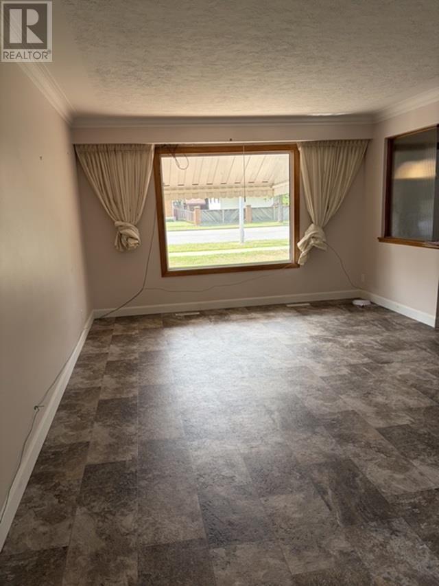 290 Hodder Ave, Thunder Bay, Ontario  P7A 1S9 - Photo 4 - TB2602103