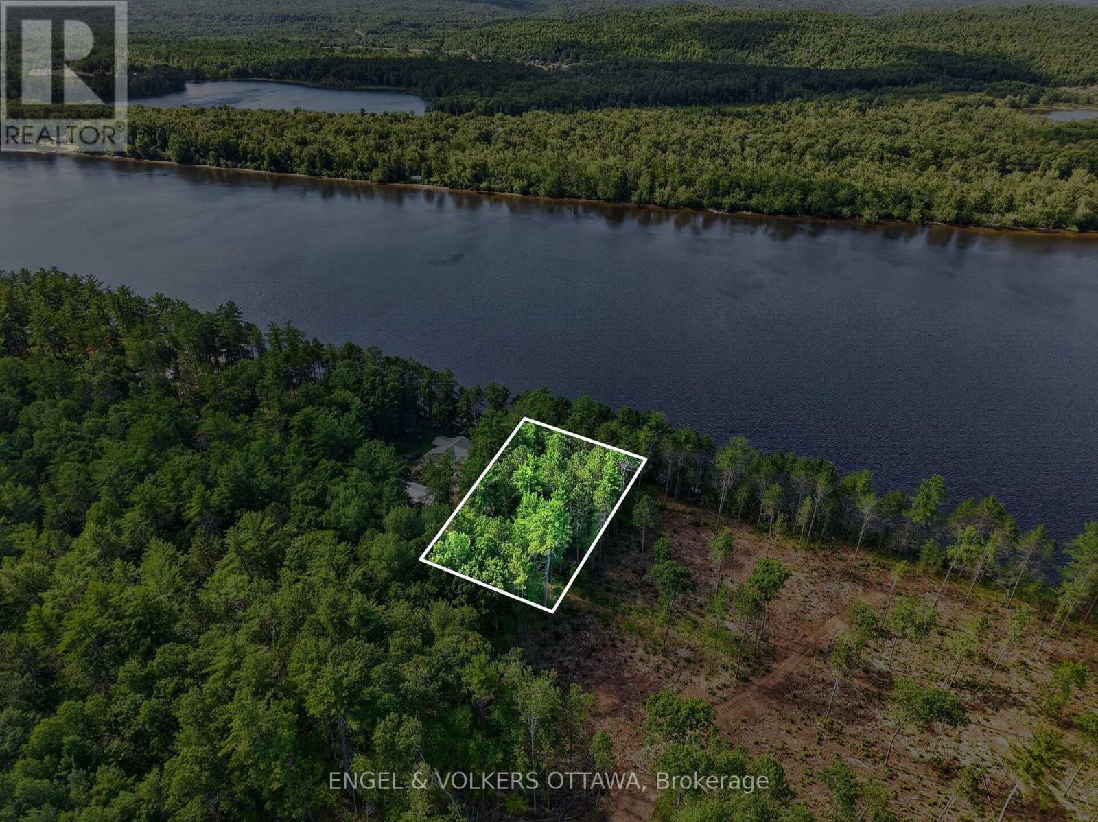 2221a Gratton Trail, Whitewater Region, Ontario  K0J 2L0 - Photo 2 - X13601920