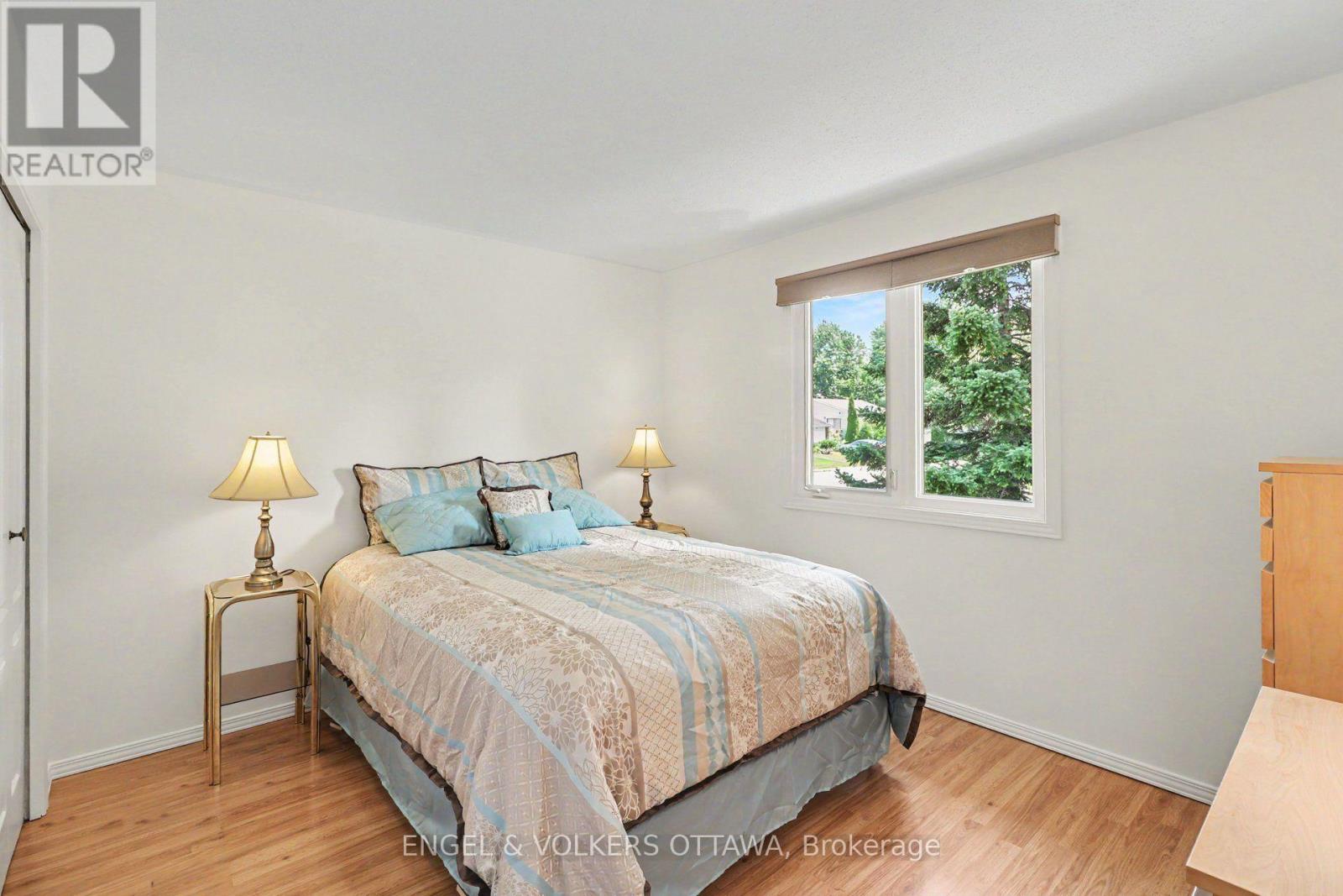 1331 Alloway Crescent, Ottawa, Ontario  K1K 3Y9 - Photo 15 - X13602144