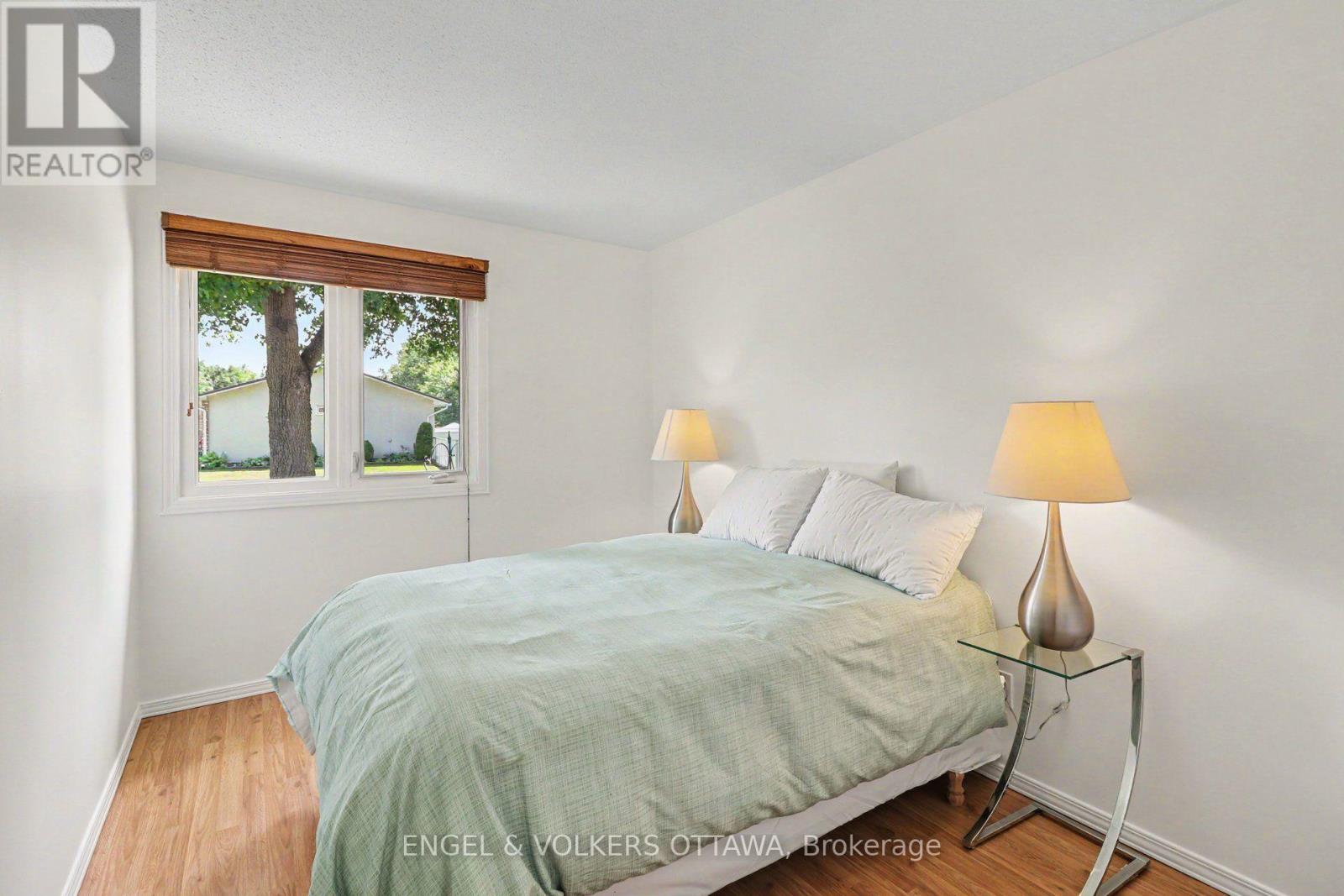 1331 Alloway Crescent, Ottawa, Ontario  K1K 3Y9 - Photo 16 - X13602144