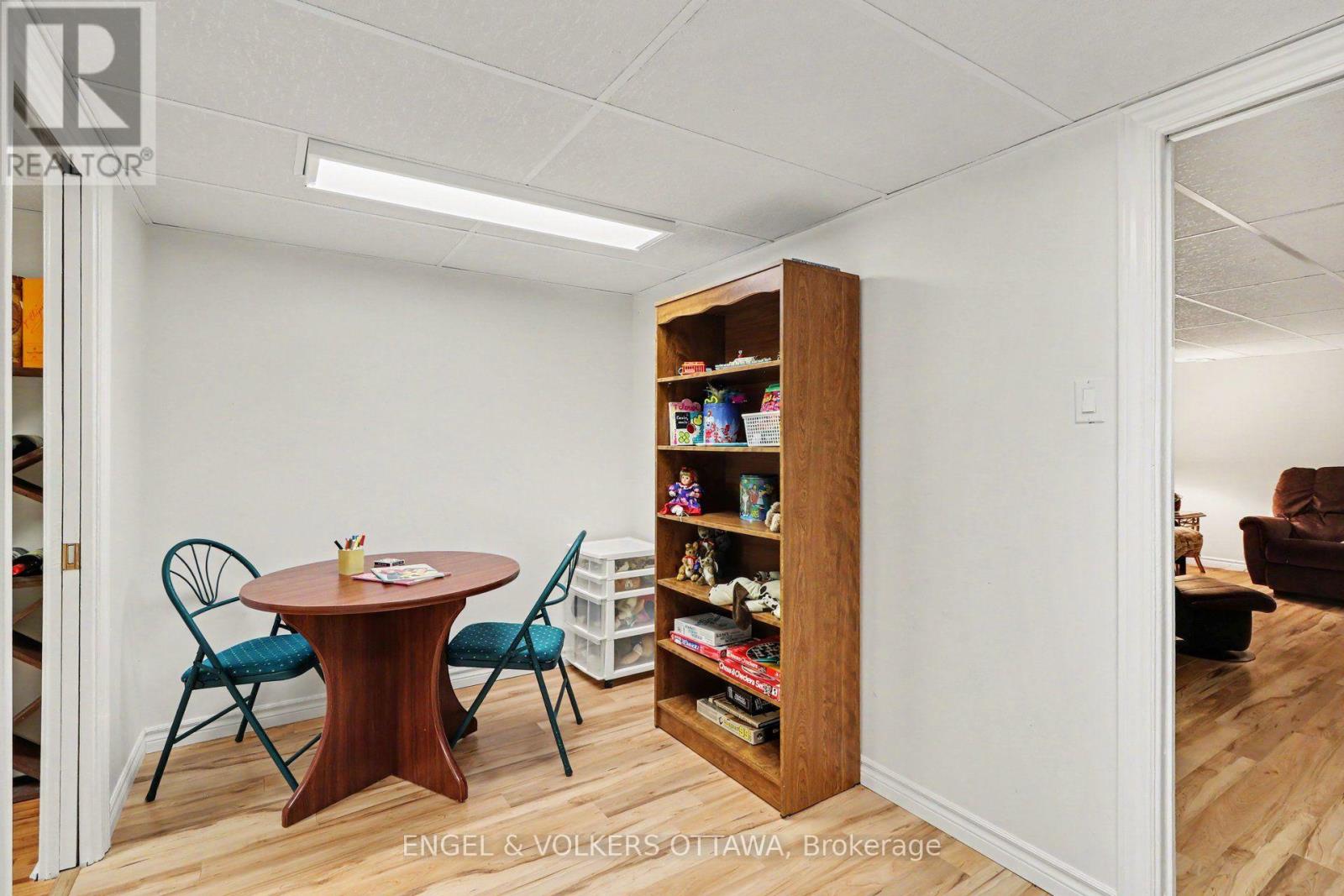 1331 Alloway Crescent, Ottawa, Ontario  K1K 3Y9 - Photo 23 - X13602144