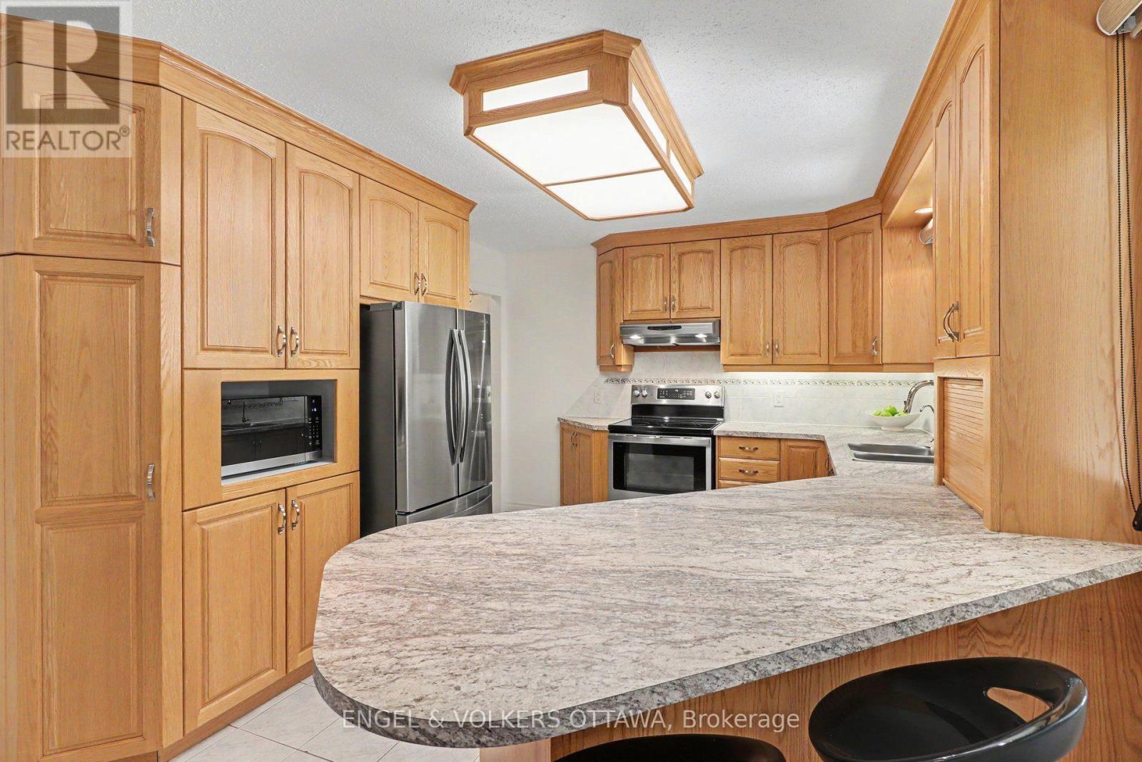 1331 Alloway Crescent, Ottawa, Ontario  K1K 3Y9 - Photo 7 - X13602144