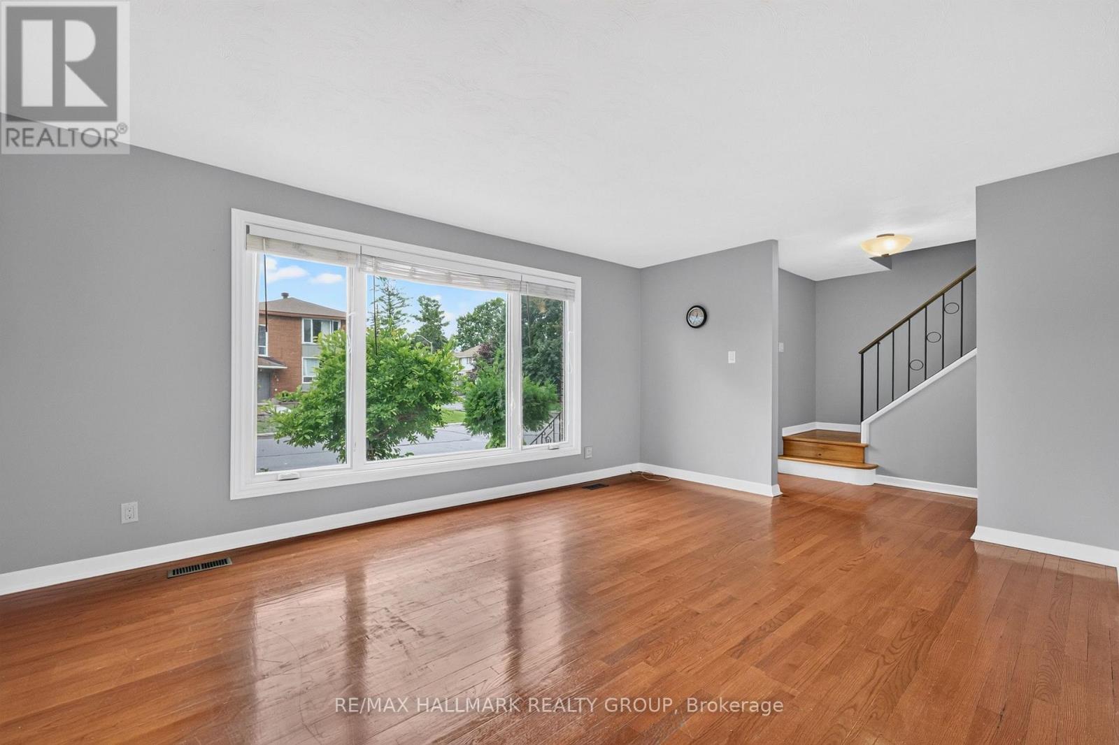 323 Poulin Avenue, Ottawa, Ontario  K2B 5T7 - Photo 12 - X13602222