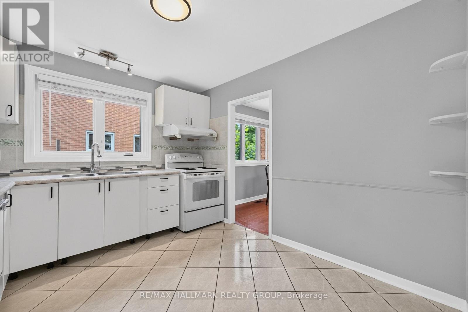 323 Poulin Avenue, Ottawa, Ontario  K2B 5T7 - Photo 22 - X13602222
