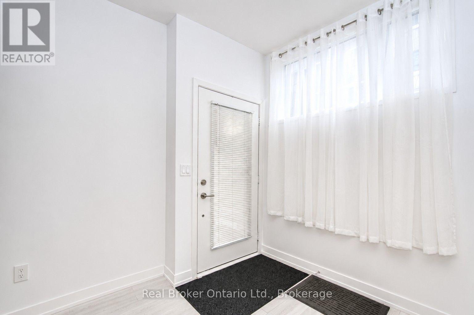 109 - 1135 Cooke Boulevard, Burlington, Ontario  L7T 4A8 - Photo 4 - W13602014