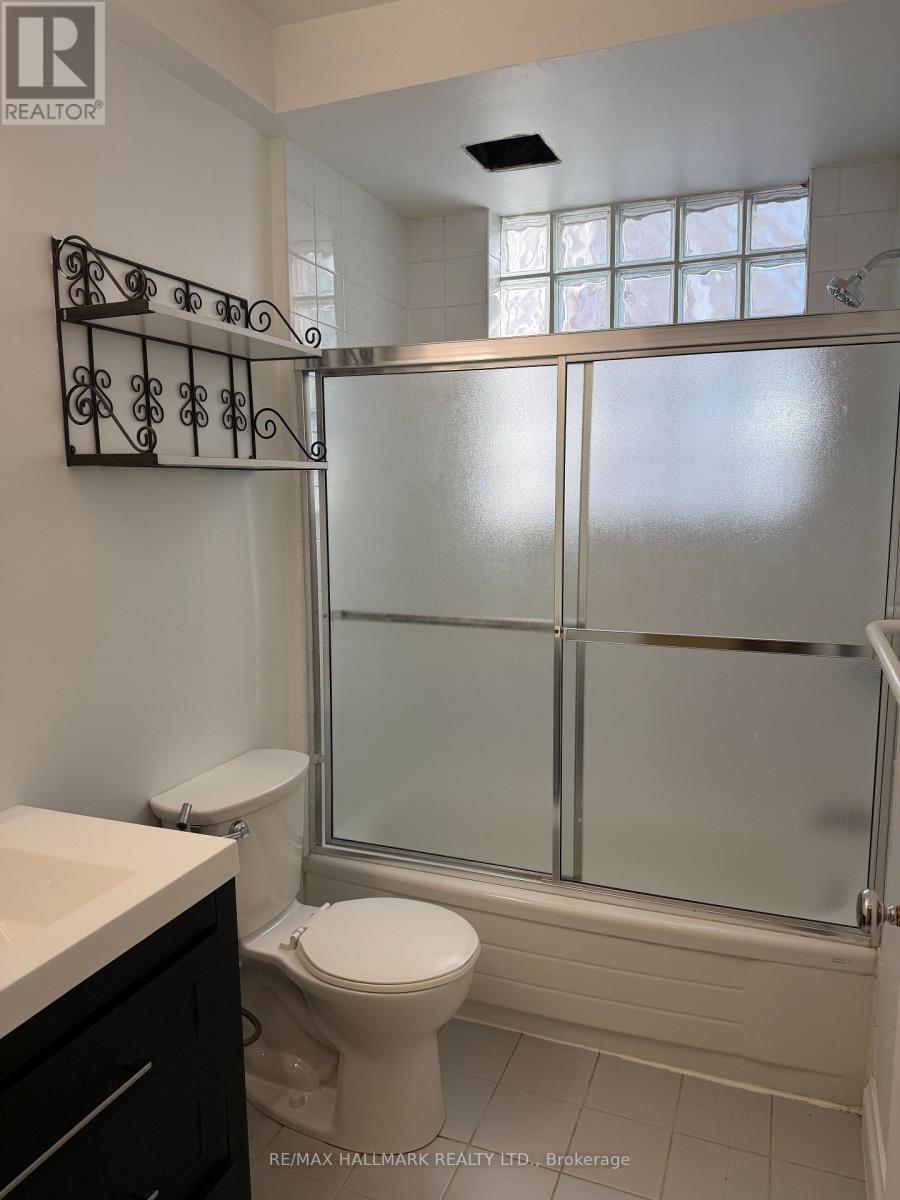 Main Fl - 37 Lola Road, Toronto, Ontario  M5P 1E5 - Photo 9 - C13602038