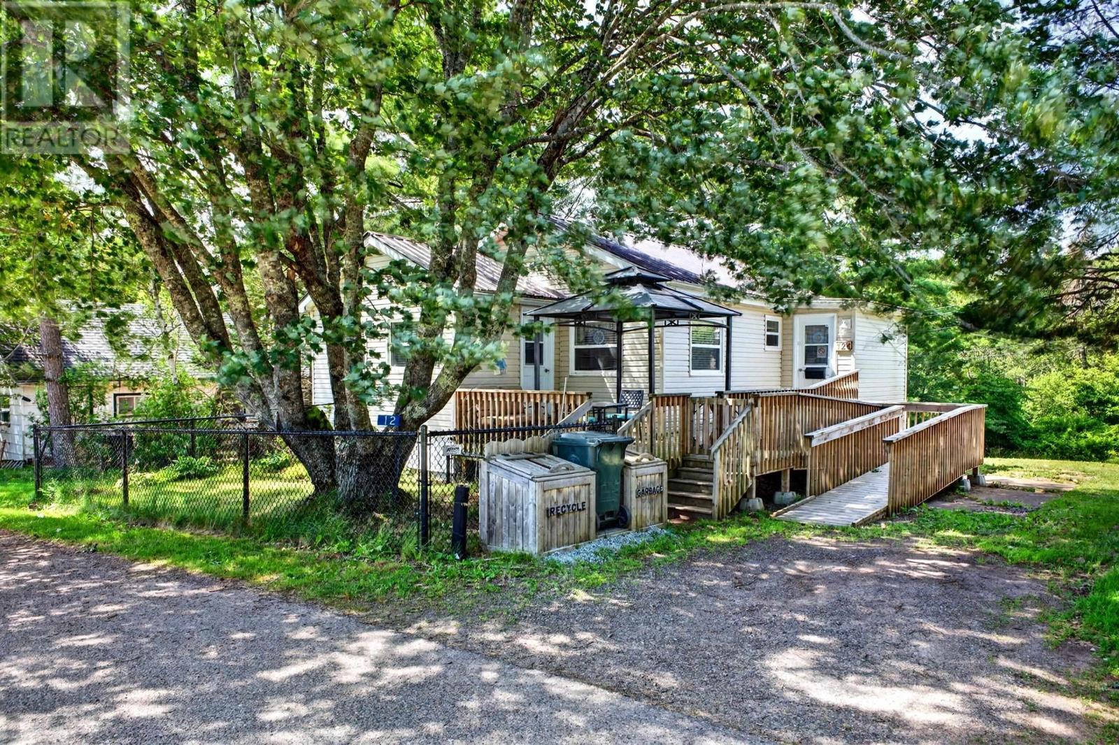 12 Highland Avenue, Brookfield, Nova Scotia  B0N 1C0 - Photo 2 - 202618573