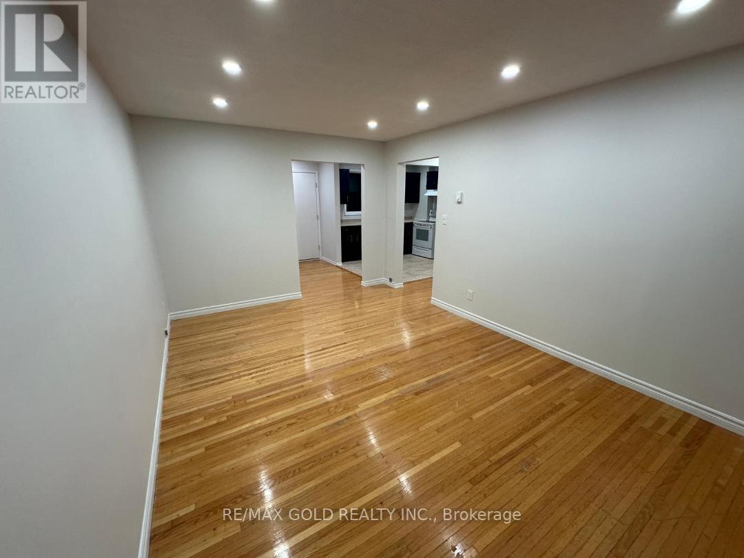 Unit 2 ( Middle ) - 515 Stone Street, Oshawa, Ontario  L1J 1A4 - Photo 18 - E13602032