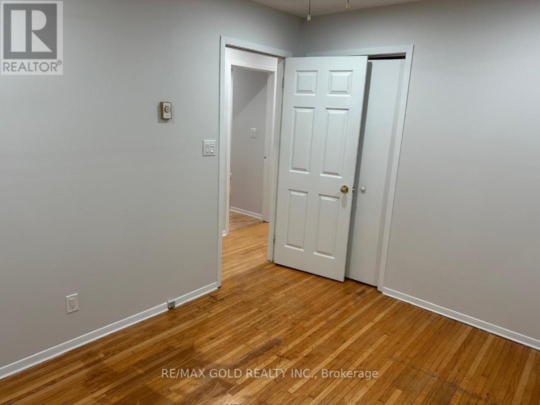Unit 2 ( Middle ) - 515 Stone Street, Oshawa, Ontario  L1J 1A4 - Photo 23 - E13602032
