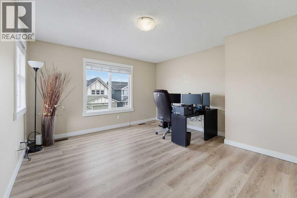 145 Sunset Manor, Cochrane, Alberta  T4C 0N2 - Photo 19 - A2327698