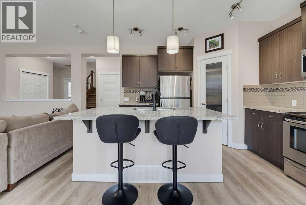 145 Sunset Manor, Cochrane, Alberta  T4C 0N2 - Photo 6 - A2327698