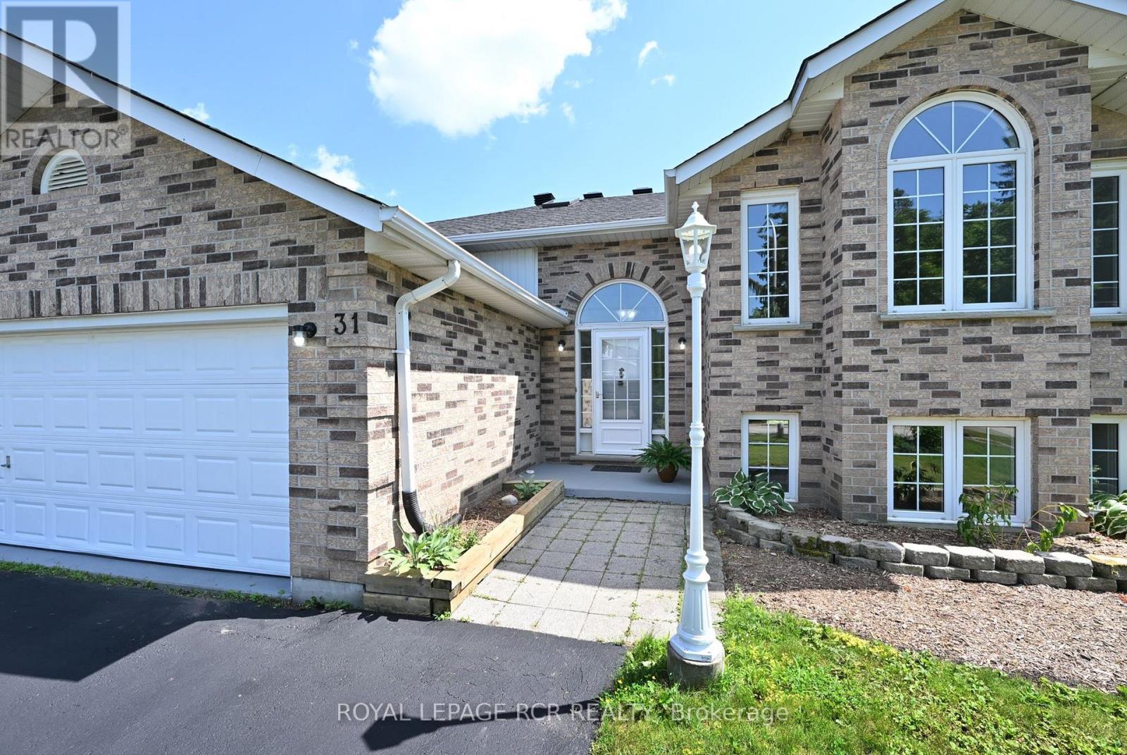 31 English Drive, New Tecumseth, Ontario  L0G 1A0 - Photo 3 - N13602020