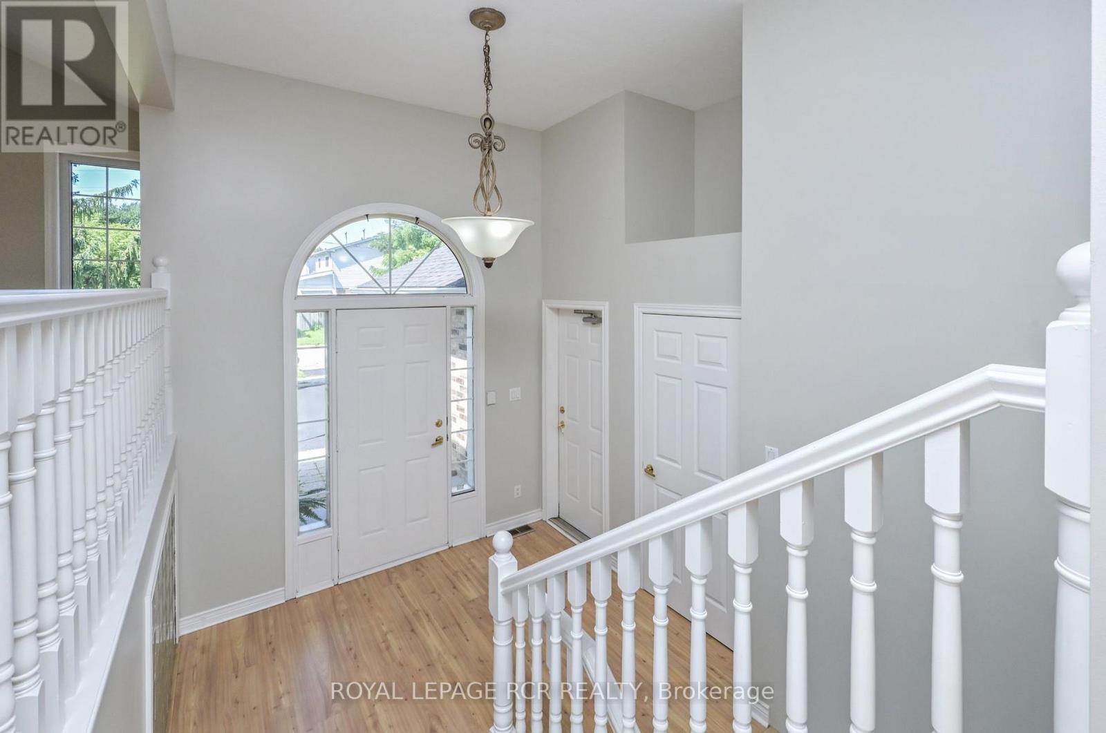 31 English Drive, New Tecumseth, Ontario  L0G 1A0 - Photo 4 - N13602020