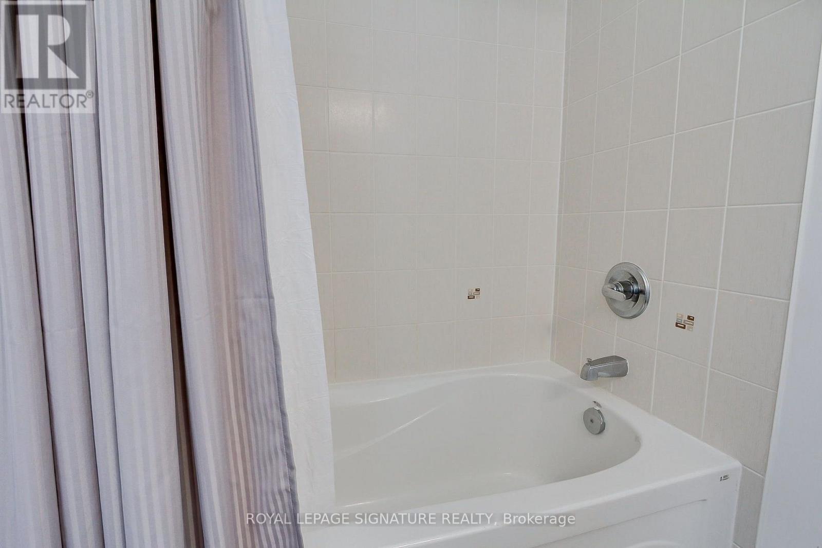 45 Mae Brooks Drive, Newmarket, Ontario  L3X 3G8 - Photo 26 - N13602110