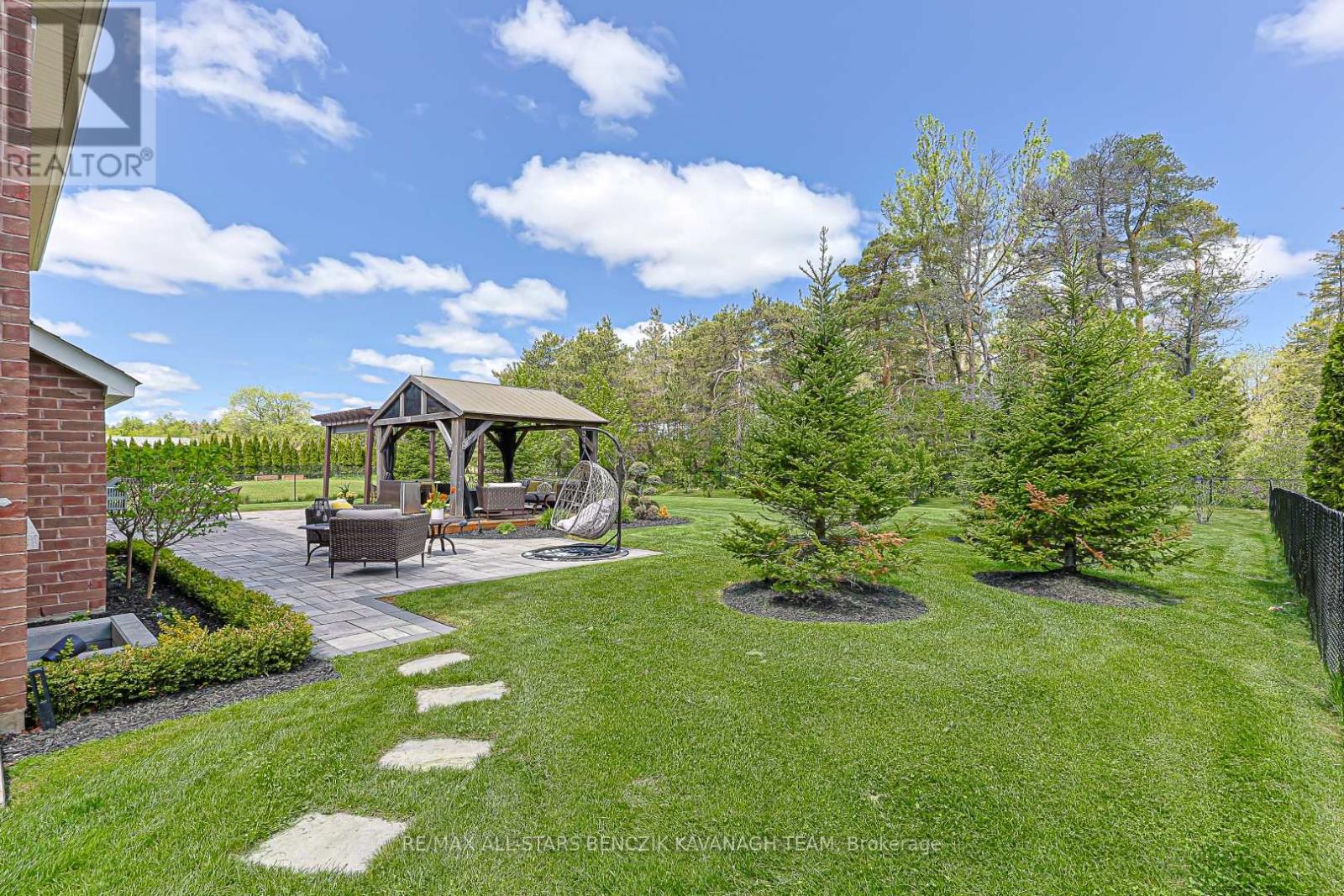 18 Wyndance Way, Uxbridge, Ontario  L9P 0B8 - Photo 3 - N13602208