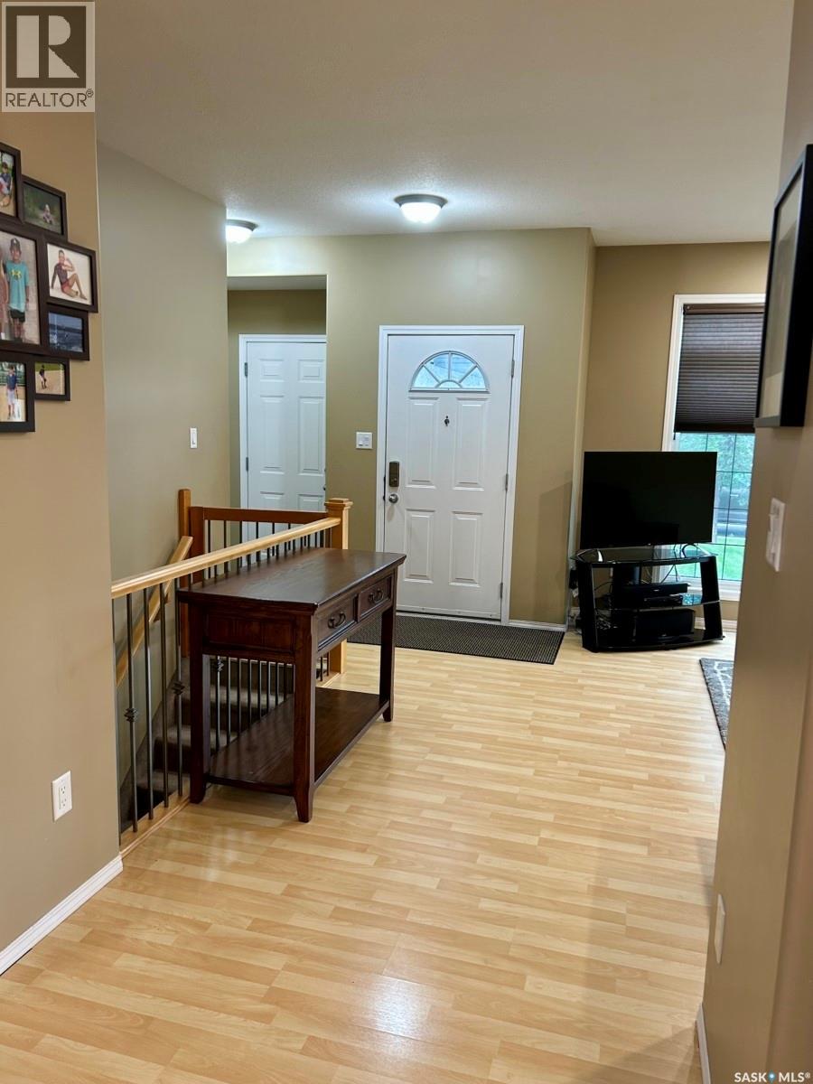 418 Crystal Crescent, Warman, Saskatchewan  S0K 0A1 - Photo 5 - SK043600