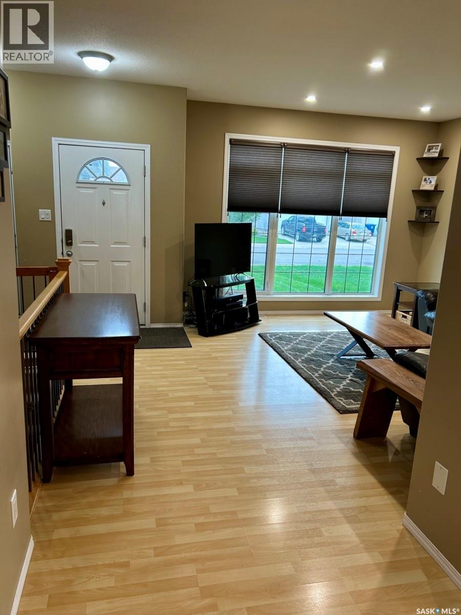 418 Crystal Crescent, Warman, Saskatchewan  S0K 0A1 - Photo 8 - SK043600
