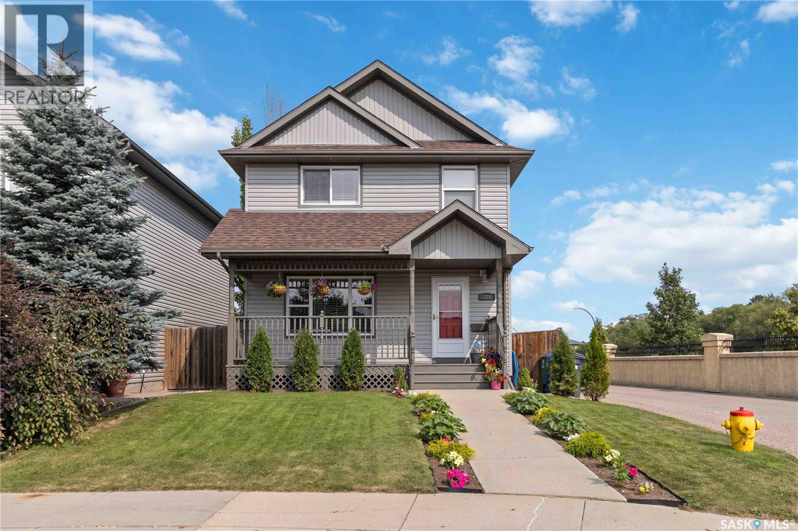 326 Denham Court, Saskatoon, Saskatchewan  S7R 1E5 - Photo 2 - SK043586