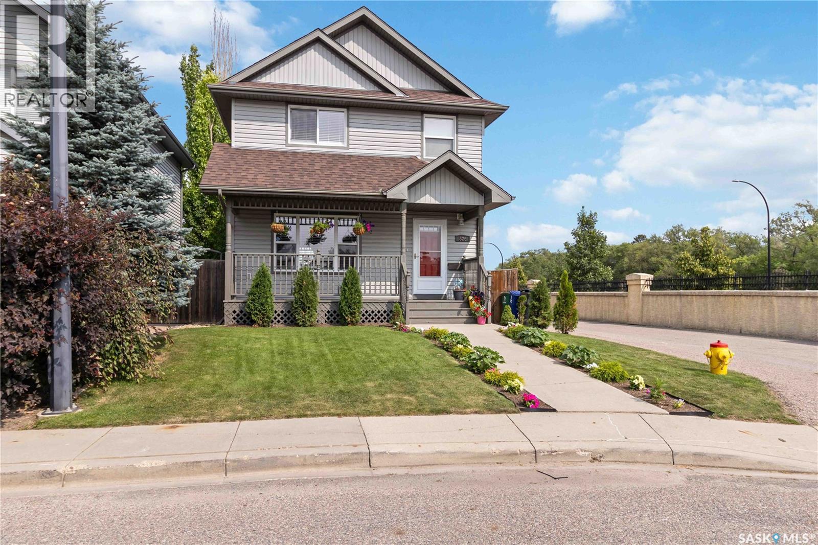326 Denham Court, Saskatoon, Saskatchewan  S7R 1E5 - Photo 4 - SK043586