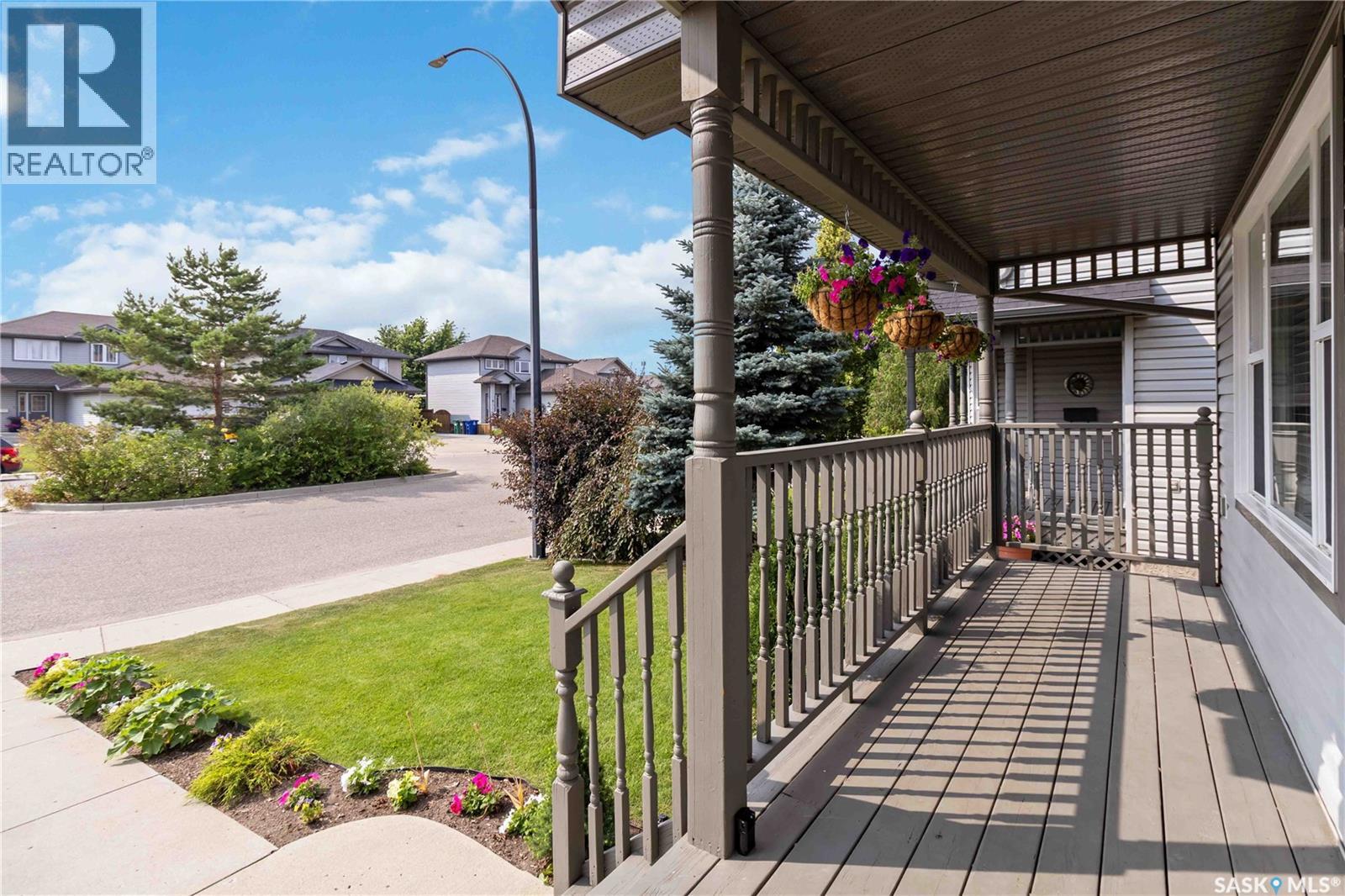 326 Denham Court, Saskatoon, Saskatchewan  S7R 1E5 - Photo 5 - SK043586
