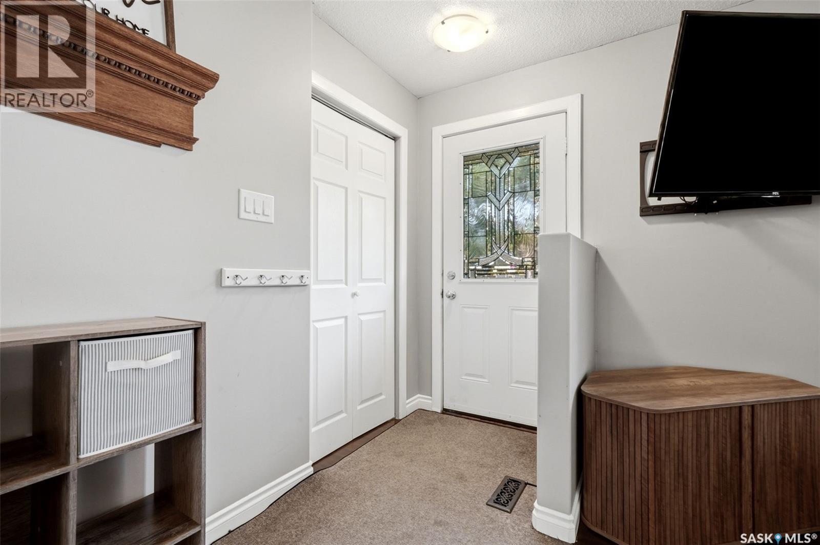 1413 Shannon Road, Regina, Saskatchewan  S4S 5L4 - Photo 4 - SK043509