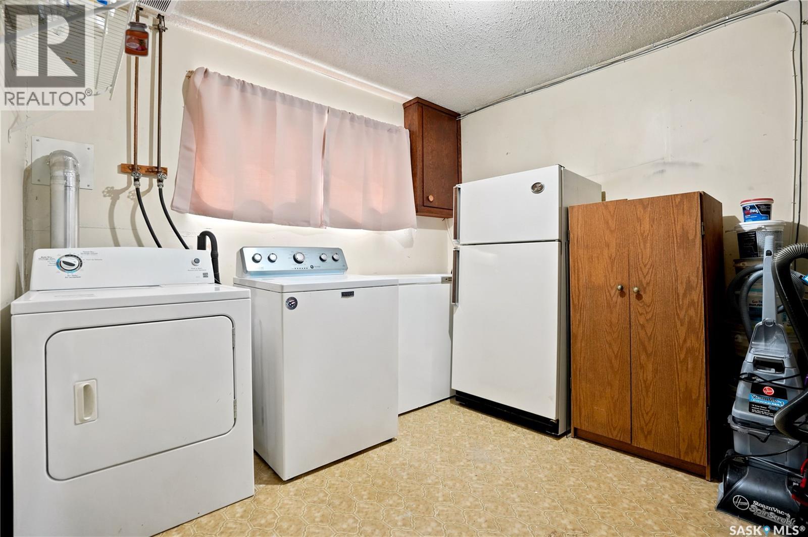 933 Montgomery Street, Moose Jaw, Saskatchewan  S6H 2W7 - Photo 36 - SK043503