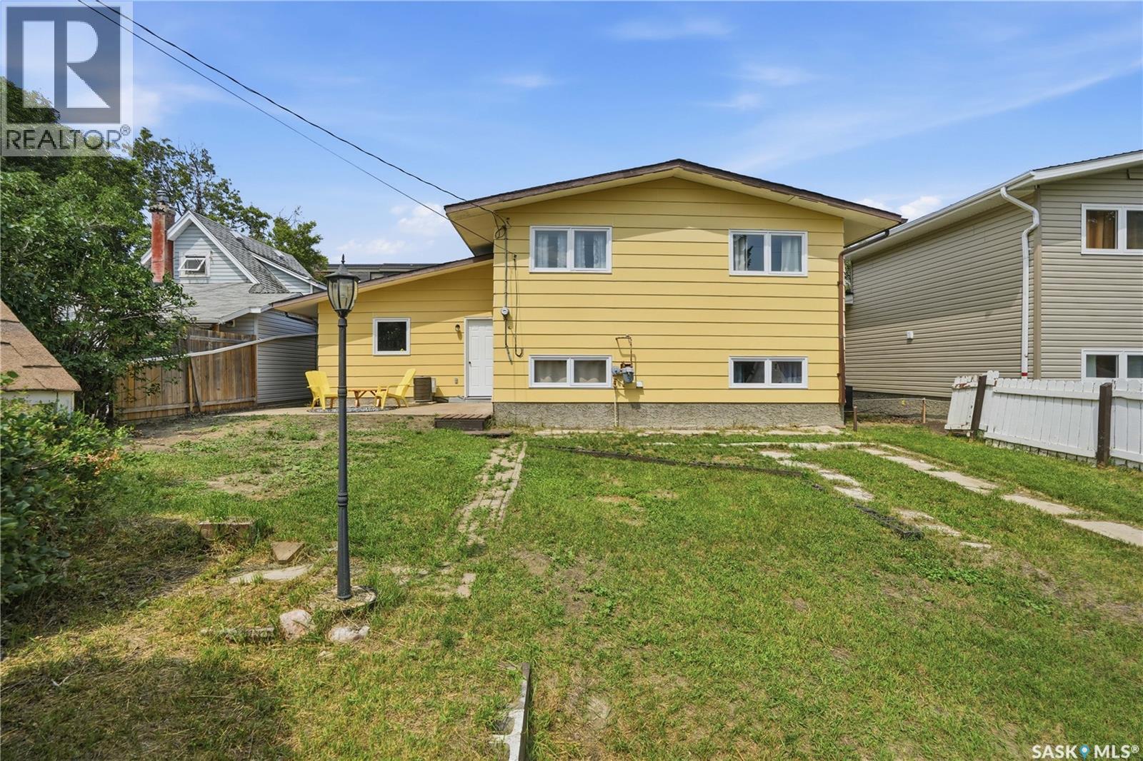 933 Montgomery Street, Moose Jaw, Saskatchewan  S6H 2W7 - Photo 47 - SK043503