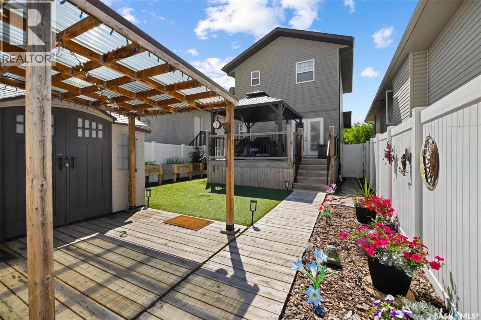 4821 James Hill Road, Regina, Saskatchewan S4W 0C6 - Photo 33 - SK043405