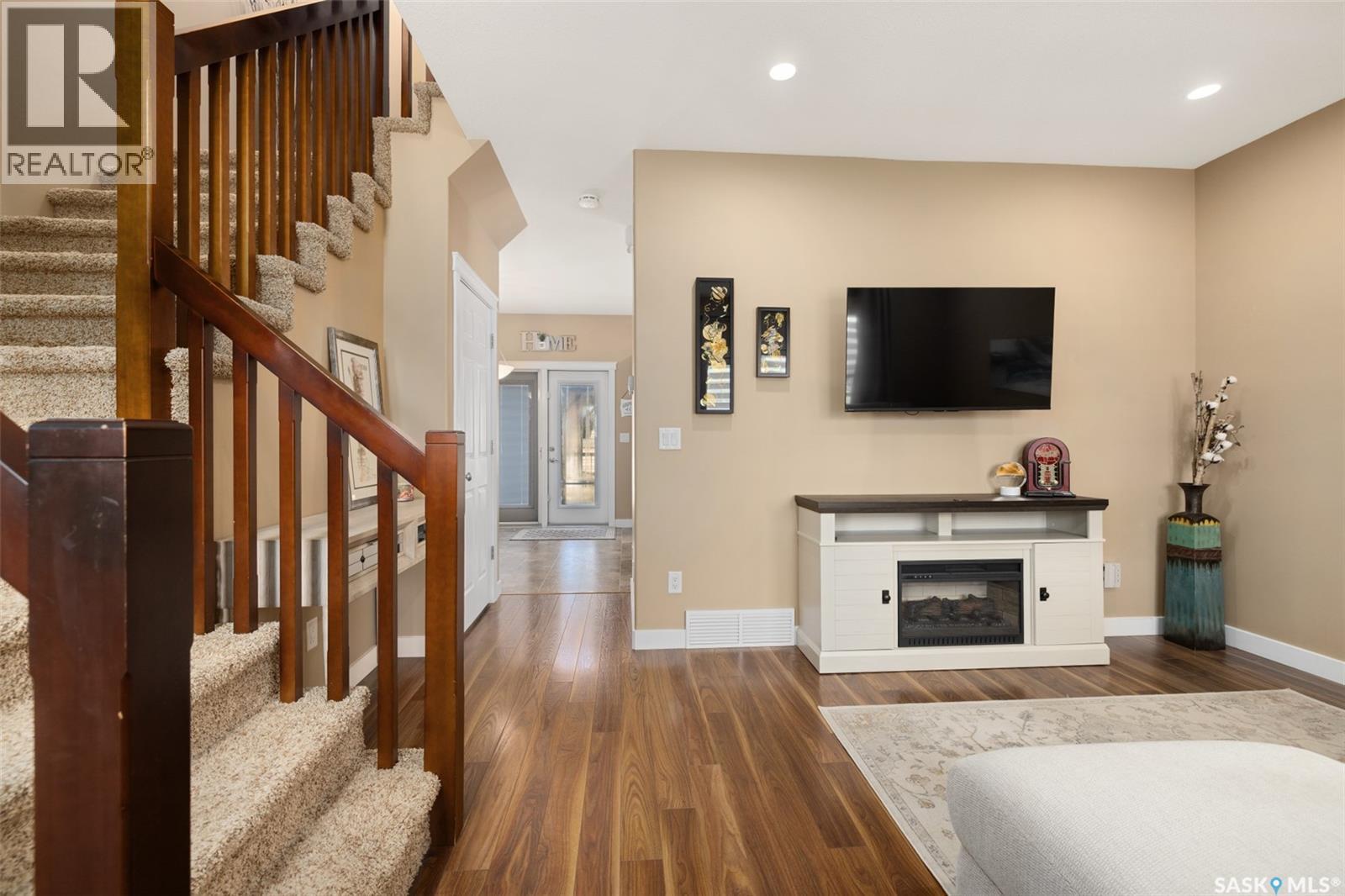 4821 James Hill Road, Regina, Saskatchewan S4W 0C6 - Photo 5 - SK043405