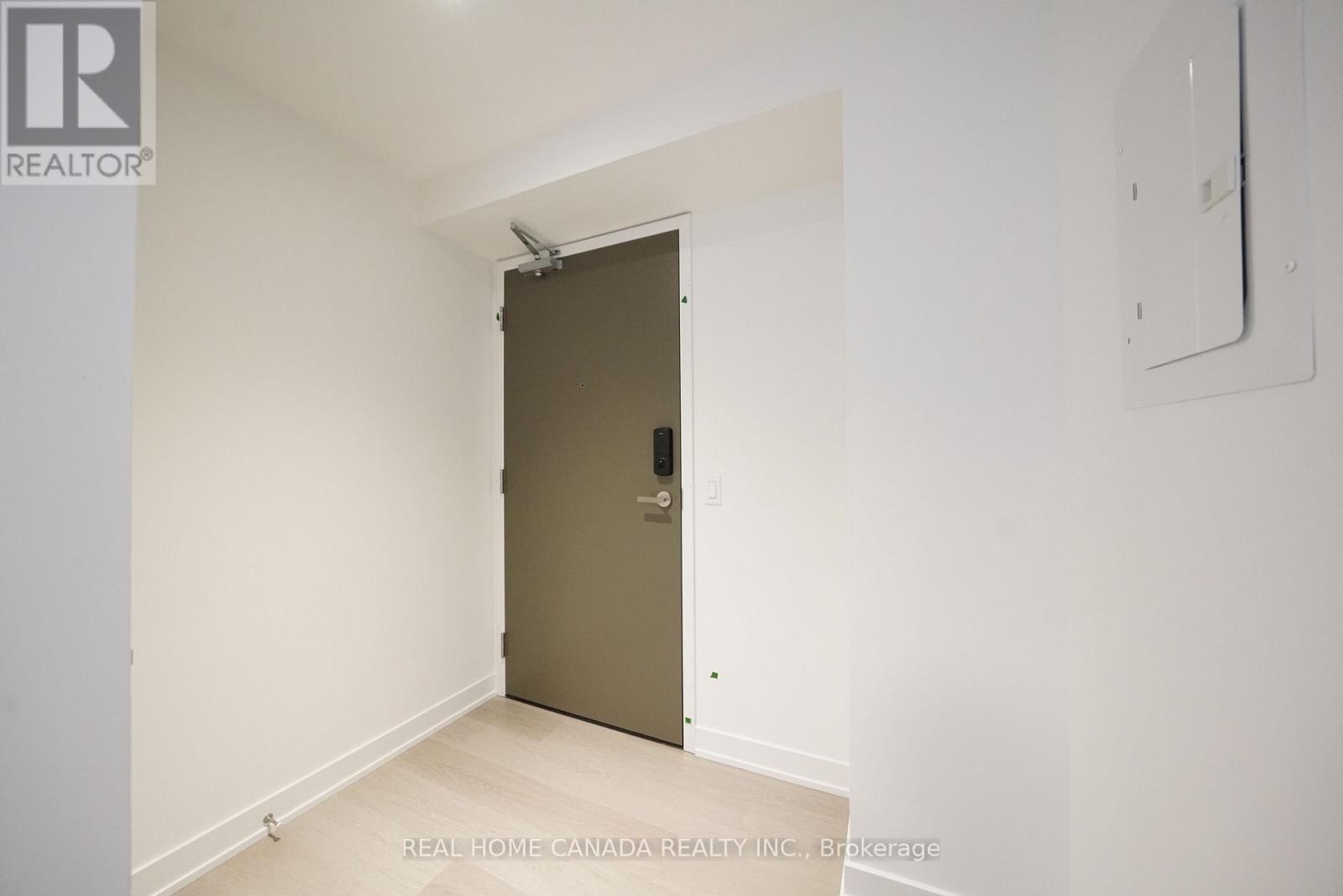 4712 - 448 Burnhamthorpe Road W, Mississauga, Ontario  L4W 2A6 - Photo 2 - W13601922
